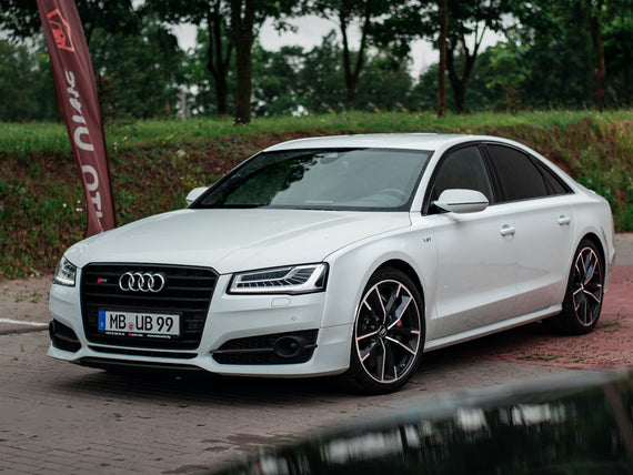 Audi S8
