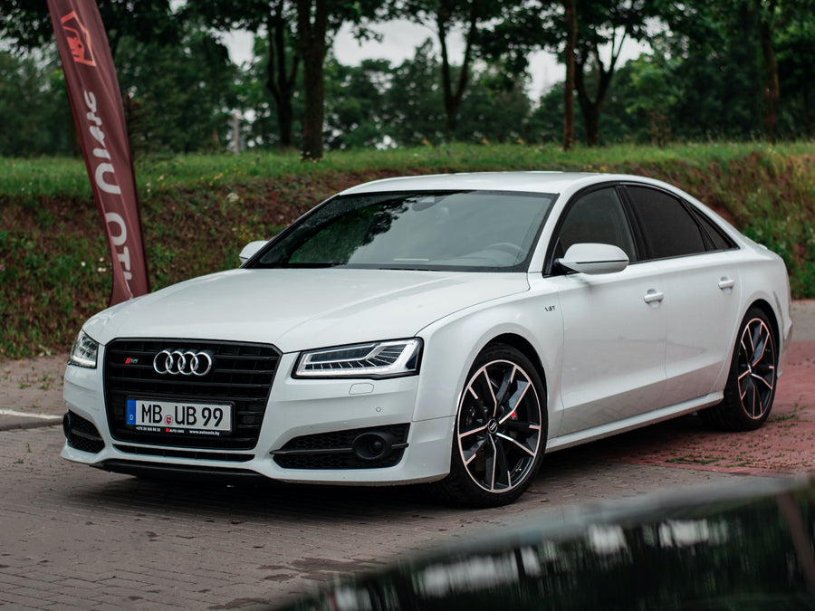 Audi S8